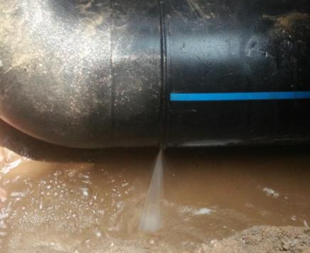 威信楼顶渗水维修公司为大家分享下威信卫生间漏水维修修补技术!